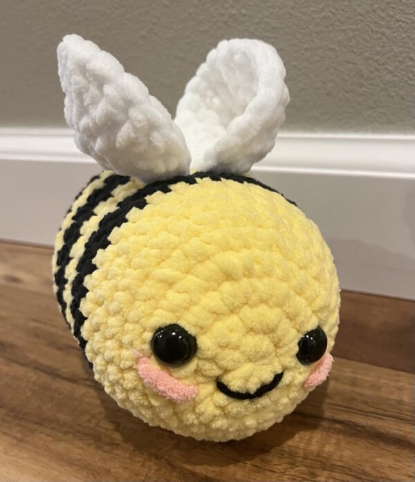Cheeky Crochet Bee